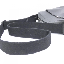 Túi đeo chéo Louis Vuitton Taiga Anton PM M33427 - Hàng hiệu Chính hãng 767536