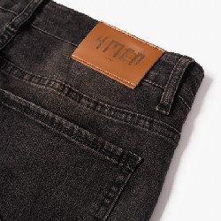 QUẦN JEANS ĐEN REGULAR TÚI CHÉO QJ082 MÀU ĐEN

 48178