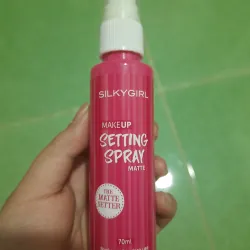 Xịt khóa nền SILKYGIRL