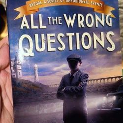 Ngoại văn thiếu nhi - All the wrong questions (before series Unfortunate events)