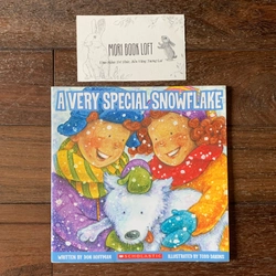 Sách tranh tiếng anh A Very Special Snowflake, Used, khổ vuông