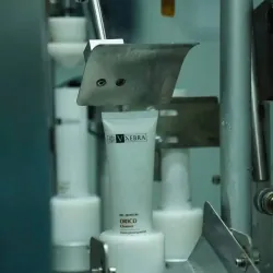 Sữa rửa mặt trị mụn, chống ô nhiễm VEXBRA ORICO 150ml 972164