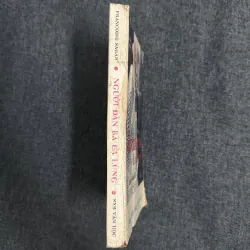 Người đàn bà lạ lùng - Francoise Sagan 785544