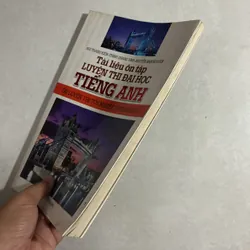 Tài liệu ôn tập luyện thi đại học Tiếng Anh 720530