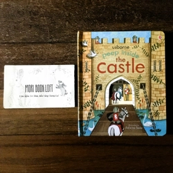 Sách ngoại văn The Castle - Peep inside, New, Board Book