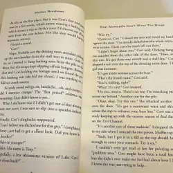 [Sách tiếng Anh 2hand] Like new 90% - 🧜‍♀️ Real Mermaids Don't Wear Toe Rings 715136