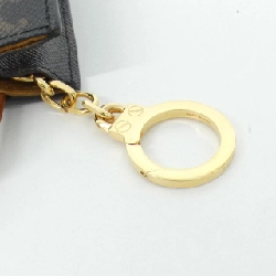 Túi charm Celine Micro Vertical Cab 10I492CZ1 623675