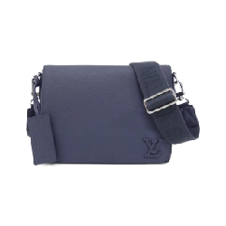 Túi đeo chéo Louis Vuitton LV Aerogram Takeoff M23709