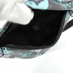 Túi đeo chéo Louis Vuitton Monogram Eclipse (LV Graffiti Veil) Discovery Bum Bag PM M21397 - Hàng hiệu Chính hãng 766945