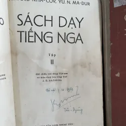 Sách dạy tiếng Nga 2 tập , in tại Nga; khổ lớn; khoảng 900 trang  1024542