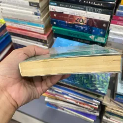 Phất tay lung lay thế giới, Mới 80% (ố vàng) (TrangN) 38124