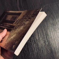 Phố những cửa hiệu u tối 474929