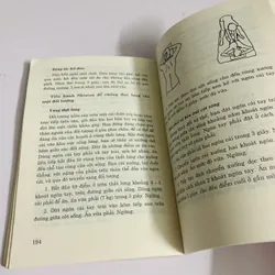 BẤM HUYỆT ĐỂ GIỮ SỨC KHOẺ VÀ VẺ ĐẸP  597825