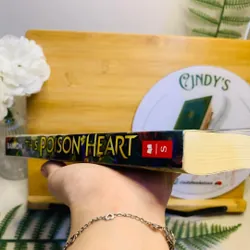 [Sách tiếng Anh 2hand] Like new 90% - This Poison Heart 577563