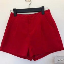 Quần sóc nữ màu đỏ 528926