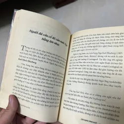 Cách mạng tháng mười Ký ức và Sự Thật (Bìa mềm) 689391