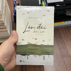 Sách - LÊN ĐỒI HÁI SIM - THẢO NGUYÊN (NGẢ MÀU NGOẠI QUAN)