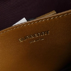 Túi xách BURBERRY 80490571 - Hàng hiệu Chính hãng 832465