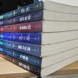 Bộ 7 tập của tác giả Julie Kagawa 703518