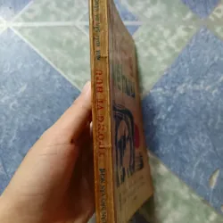 Truyện ngắn chọn lọc - Tướng về hưu 1000184