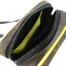 Túi đeo vai Louis Vuitton Monogram Christopher Wearable Wallet M80793 611362