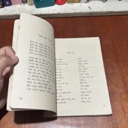 [Sách 7x] - II Thơ: Từ Góc Sân Nhà Em - Trần Đăng Khoa - 1979 796494