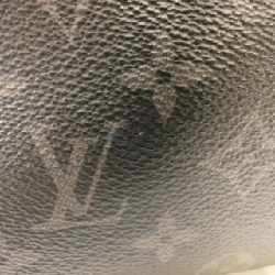 Túi đeo vai Louis Vuitton Monogram Eclipse District PM M44000 610611