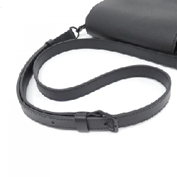 Túi đeo vai LV Aerogram Fastline Wearable Wallet M82085 của Louis Vuitton 612625