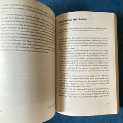 Is the internet changing the way you think? - Sách ngoại văn 196093