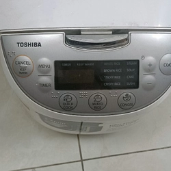 Nồi cơm điện Toshiba