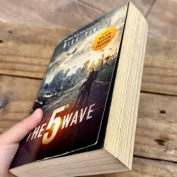 The 5th Wave - Rick Yancey 737158