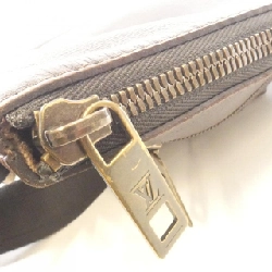 Túi xách vai Louis Vuitton Utah Shawnee MM M93453 611107