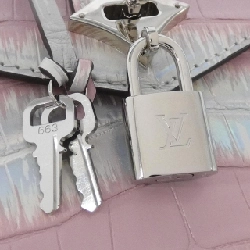 Túi MINI da kỳ lạ Louis Vuitton 619811