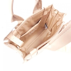 【Sản phẩm mới】Túi xách nhỏ Woody của Chloe CHC23WS397 L41 609449