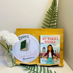 [Sách 2hand từ US] Like new 90% - My Family Divided - Diane Guerrero