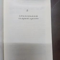 Càng mạnh mẽ càng dịu dàng - Lý Ái Linh - Sách cũ - Có bookmark 697668
