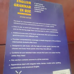 Raymond Murphy - ENGLISH GRAMMAR IN USE 931036