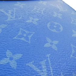 Túi đeo vai Louis Vuitton Taiga Lama Gaston Wearable Wallet M83099 - Hàng hiệu Authentic 769157