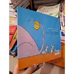 Truyện tranh tiếng hàn 8 chú chuột mới 90% bìa cứng HCM0808 Sách ngoại văn 923770