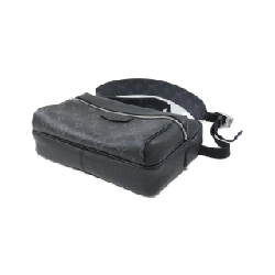 Túi đeo chéo Louis Vuitton Taiga Lama Outdoor Messenger PM M30233 - Hàng hiệu Chính hãng 802078