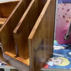 KỆ ĐỰNG SÁCH CHẤT LIỆU GỖ ĐỎ 1037853