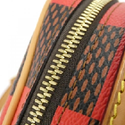 Túi đeo vai Louis Vuitton Damier Pop Chess Messenger N40561 609704