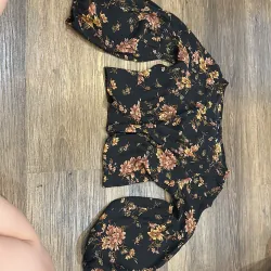 Áo croptop Marc 970919