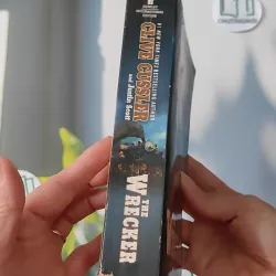 [MIỄN PHÍ BỌC SÁCH] The Wrecker - Clive Cussler & Justin Scott 1027185