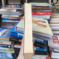 Ai Sẽ Ôm Em Khi Em Thấy Buồn♟️ 777138