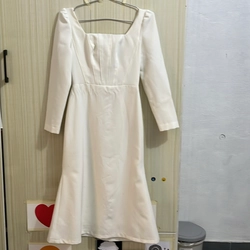 Đầm đuôi cá Story clothes trắng S mới 483373