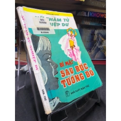 Bí mật sau bức tường đổ 1999 mới 50% ố bẩn Caroline Quine HPB0906 SÁCH VĂN HỌC 160871