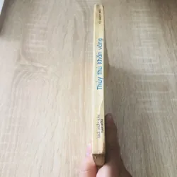 THUỶ THỦ KHĂN VÀNG  1027784