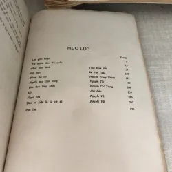 Truyện ký cách mạng miền Nam 1001043