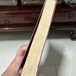 Cách mạng tháng mười Ký ức và Sự Thật (Bìa mềm) 689391